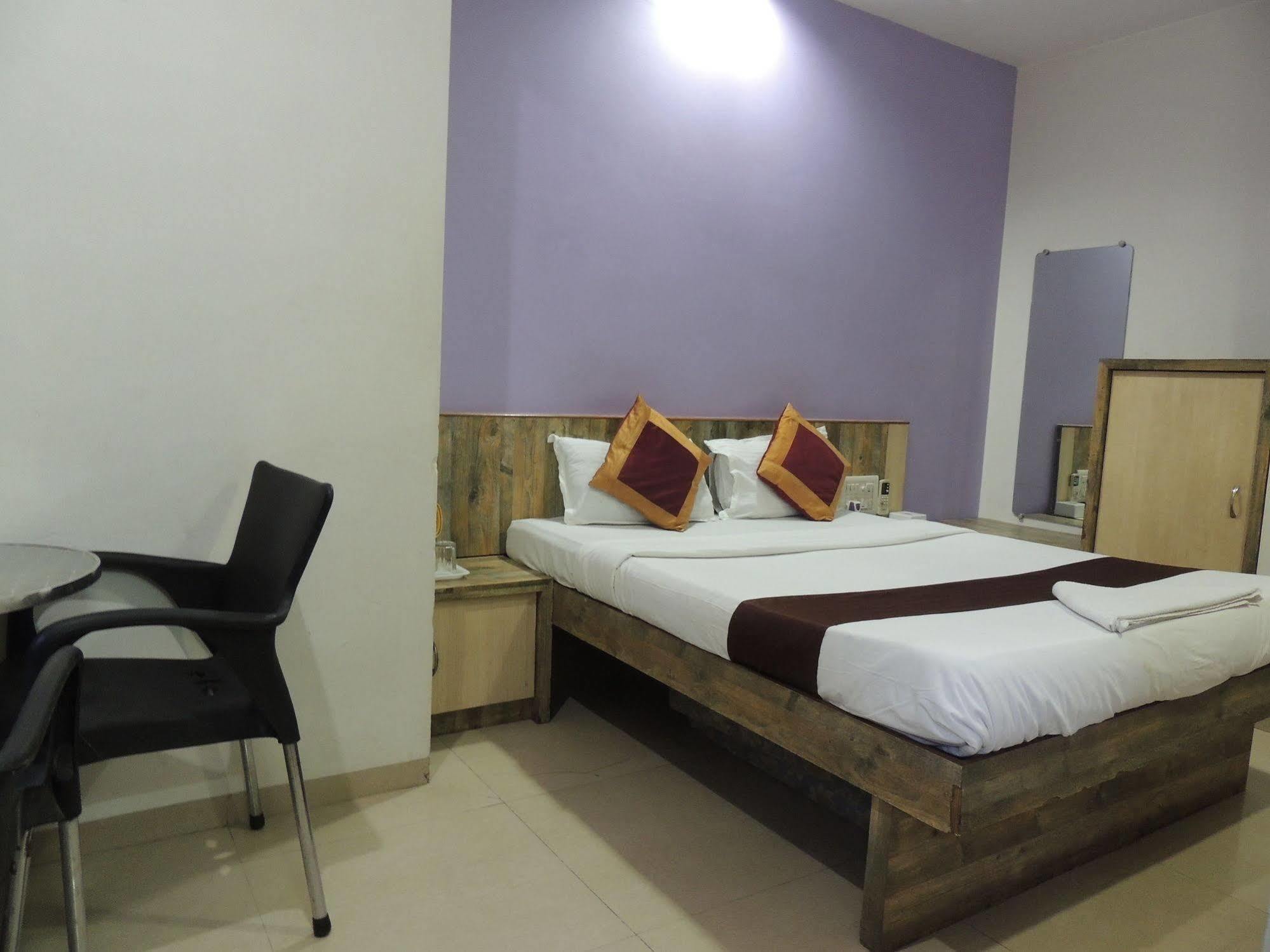Fabhotel Galaxy Suite Bombaj Zewnętrze zdjęcie